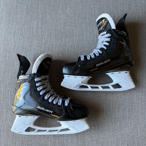 2022 Bauer Supreme M5 Pro Hockey Skates Size 6.5 (Used but very good condition)