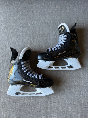 2022 Bauer Supreme M5 Pro Hockey Skates Size 6.5 (Used but very good condition)