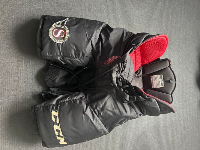 Men's Senior Medium CCM HP45 Hockey Pants Pro Stock (Used)