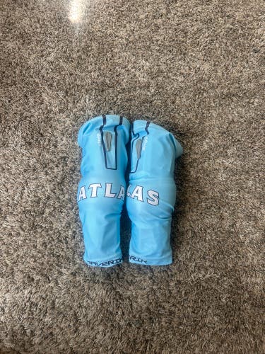 New York Atlas Large Adult Maverik shift Arm Pads (New)