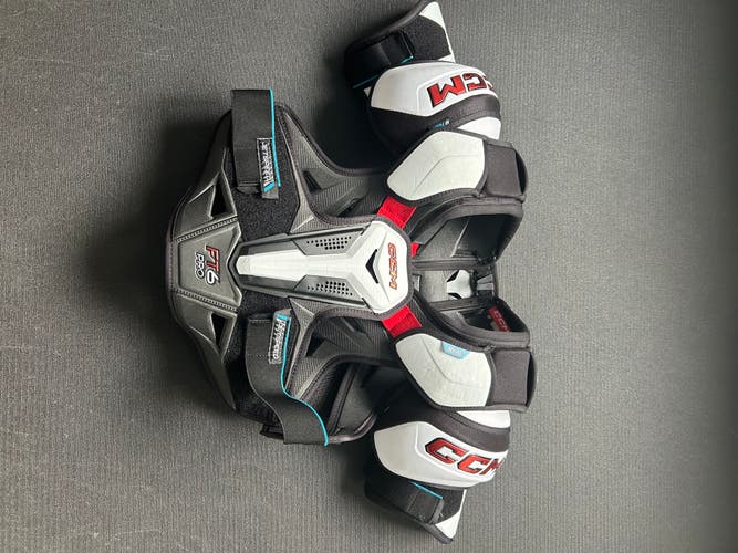 Men's Large Senior CCM JetSpeed FT6 Pro Shoulder Pads (Used)