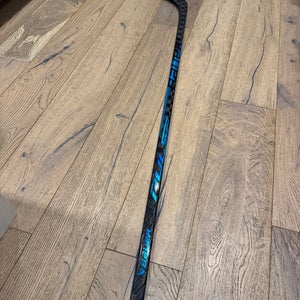 Senior Bauer Pulse Right Handed Hockey Stick P92M 65 Flex (New)