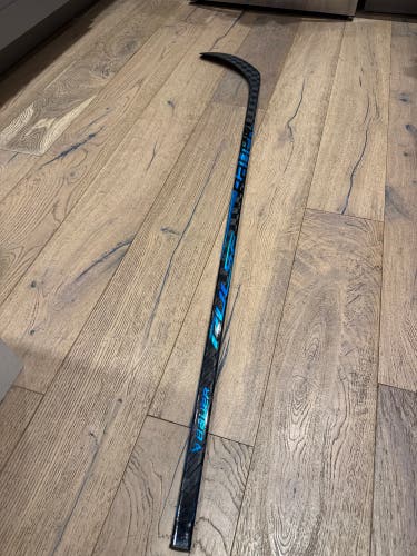 Senior Bauer Pulse Right Handed Hockey Stick P92M 65 Flex (New)