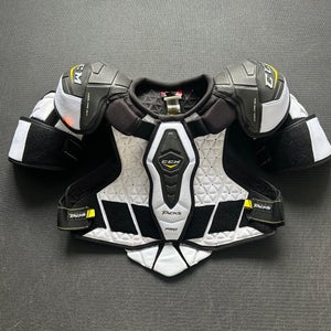 Men's Medium Senior CCM Tacks Pro Shoulder Pads (Used)