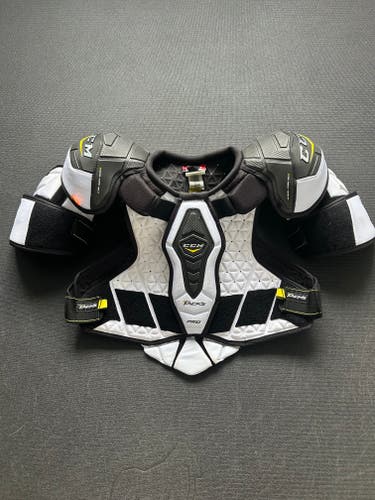 Men's Medium Senior CCM Tacks Pro Shoulder Pads (Used)