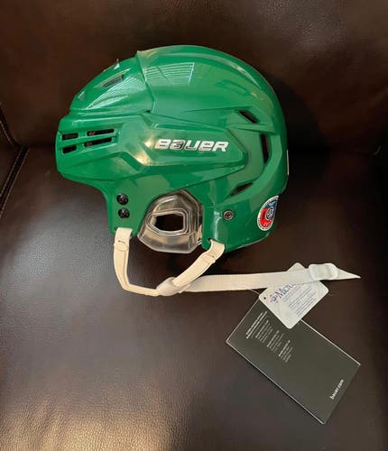 LOOKING FOR KELLY GREEN HELMET *message*