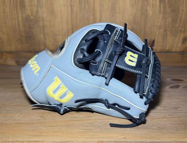 Wilson A2000 1786 SuperSkin 11.5" Baseball Glove