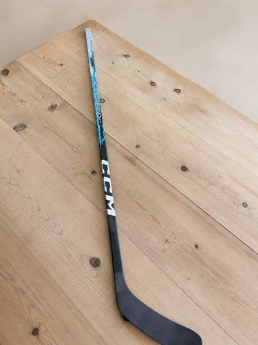 Senior CCM Jetspeed ft9 pro Left Hand Hockey Stick P28 70 Flex (New)