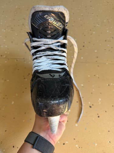 Black 2024 Bauer Supreme Shadow Hockey Skates Size 5 (Used)