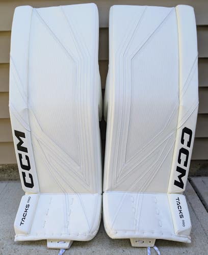 32" 2025 CCM Tack pro Goalie Leg Pads (New)