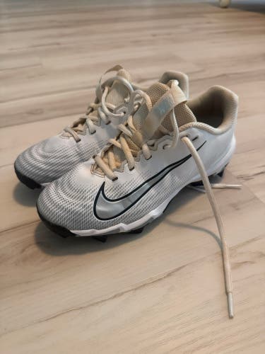 Kid's 5Y (Big Kids / Youth) Nike vapor (Used)