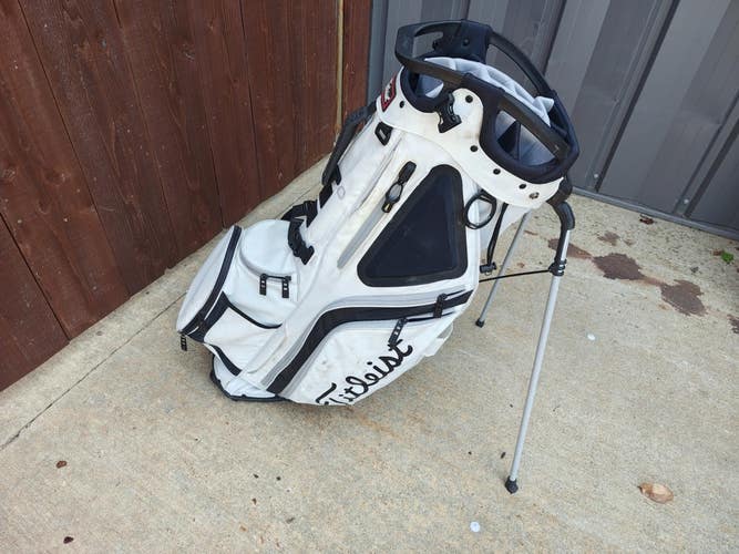 Titleist Hybrid 14 Way Full Divider Dual Strap Stand Bag Whtie/Black w Raincover