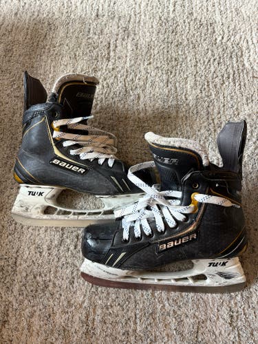 Senior Bauer Supreme One.8 Hockey Skates Regular Width 7.5 (Used)