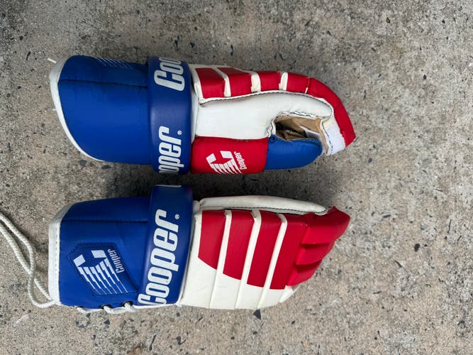 Vintage Cooper Model 9 Hockey Gloves (Used)