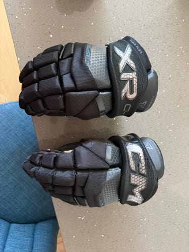 CCM Tacks XR Pro Gloves 14" (New)