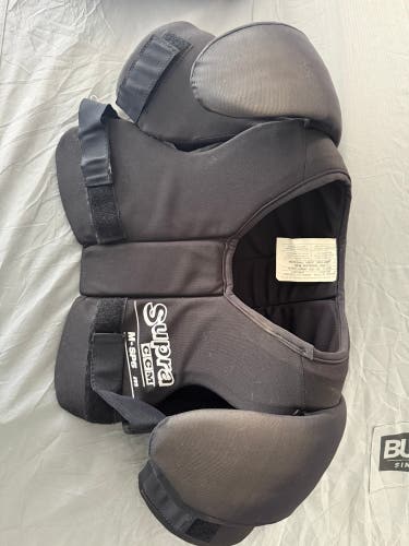 M-SP5 Medium Senior CCM Shoulder Pads (Used)