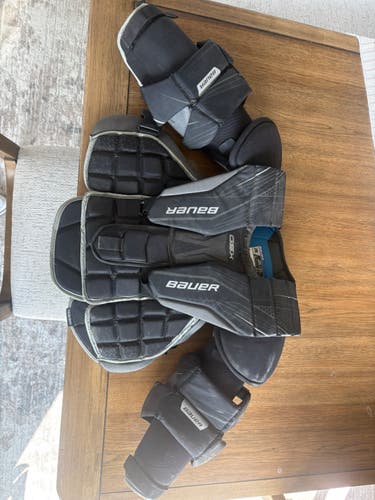 Medium Bauer GSX Goalie Chest Protector (Used)