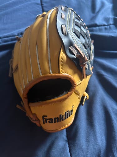 Franklin Fieldmaster RH Baseball Glove 10" (New)