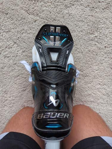 Senior New Bauer Supreme Mach Hockey Skates Regular Width Pro Stock Size 7.5
