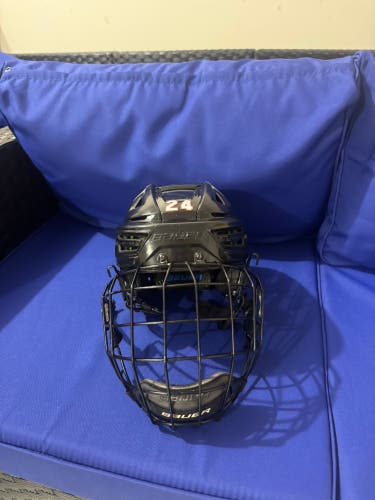 Small Bauer Re-Akt 155 Helmet (Used)