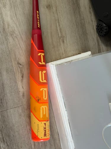 2025 Easton Hype Fire Composite USSSA Certified Bat (-5) 27 oz 32" (Used)