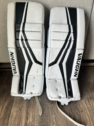 26" Vaughn Goalie Leg Pads (Used)