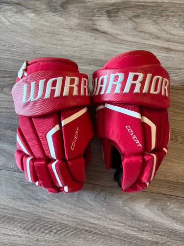Red Youth Warrior Covert QR5 Pro Gloves 9" (Used)