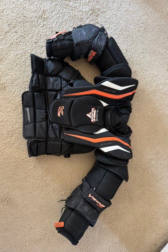 XL Vaughn Ventus SLR Goalie Chest Protector (Used)
