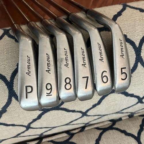 ARMOUR 845s Oversize Irons 5-9, PW Tommy Armour RH Steel R Shaft