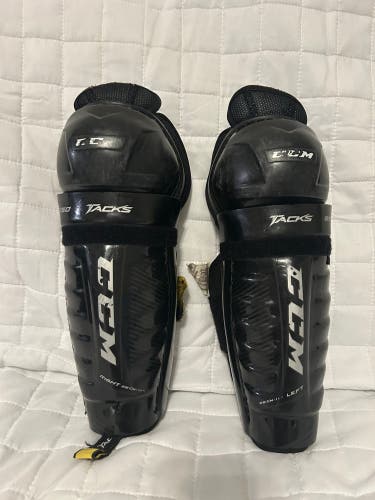 Junior CCM Tacks 11" Shin Pads (Used)
