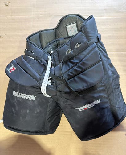 Senior Small Vaughn V7 Pro XR Carbon Hockey Goalie Pants (Used)
