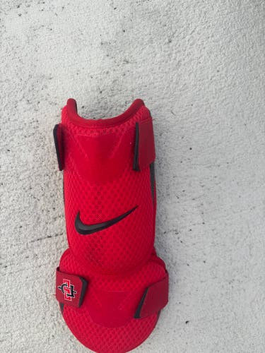 Nike Elbow Protection (Used)