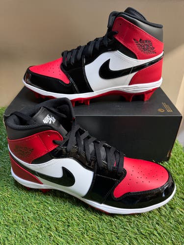 Mens 13 Nike Air Jordan 1 Mid TD Football Cleats Bred Toe Patent FJ6805-601 NEW