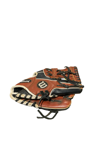 Used Wilson A550 GLOVE BB/SB Glove RH Throw Black 11 1/2" 11834-S000054310