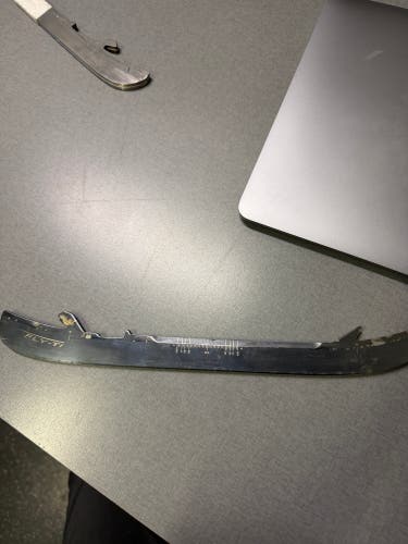 Bauer Fly-Ti 272 mm (Used)