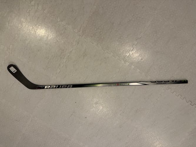 Intermediate Bauer Vapor Hyperlite 2 Right Handed Hockey Stick P92 65 Flex (New)