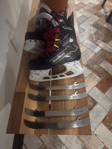 Bauer Supreme M40 Hockey Skates Extra Wide Width Size 1 (Used)