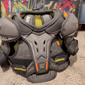 CCM Tacks XF Pro Shoulder Pads D3O Junior Medium (Used)