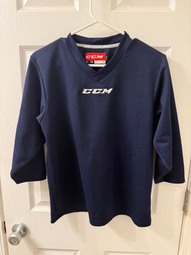 Blue Youth Small / Medium CCM Jersey (Used)