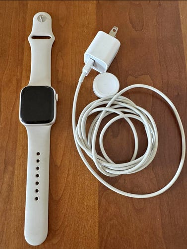 White Apple GPS Watch (Used)