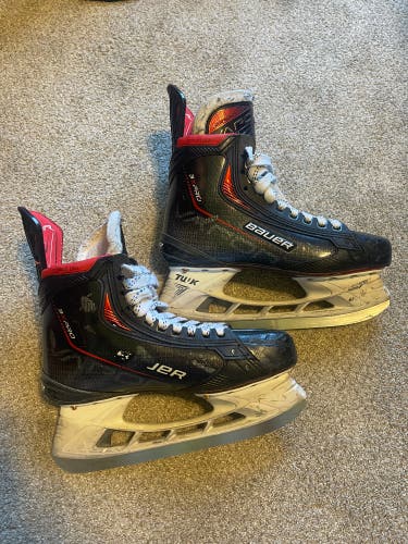 2021 Bauer Vapor 3X Pro Hockey Skates 9 (Used)