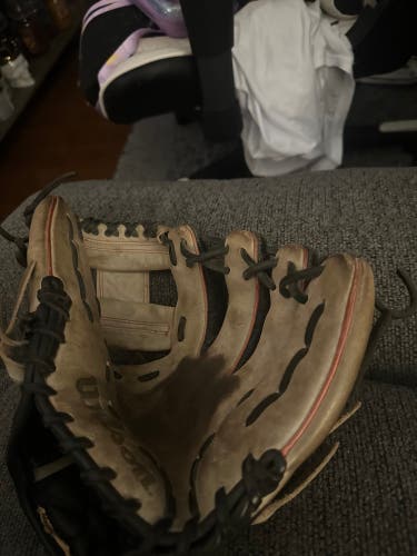 Wilson A2000 RH Infield Baseball Glove 11.25" (Used)