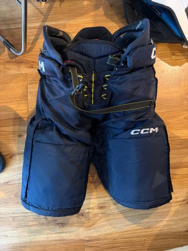 2026 Senior Large CCM Tacks AS-V Pro Hockey Pants (Used)