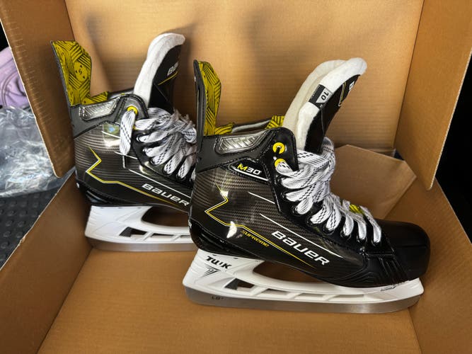 2024 Bauer Supreme M30 Hockey Skates 10 (New)