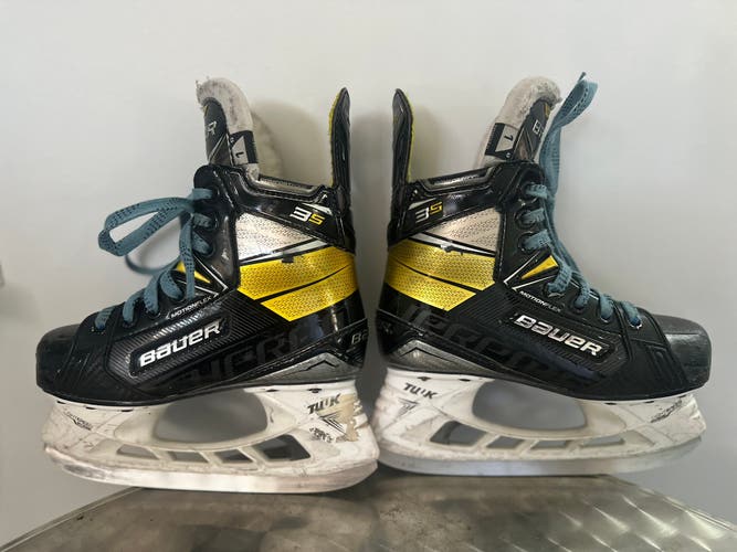 Bauer Supreme 3S Hockey Junior Skates Regular Width Size 1 (Used)
