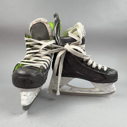 Bauer XLS Size 2 Junior Hockey Skates