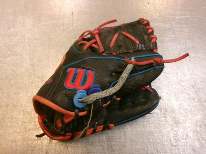 Used Wilson A2000 BB/SB Glove RH Throw Grey 11" 11339-S000206415
