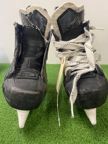 Intermediate CCM Tacks AS580 Hockey Skates Size 4.5 (Used)