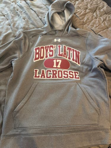 Boys Latin Gray Large Under Armour Sweatshirt (Used)