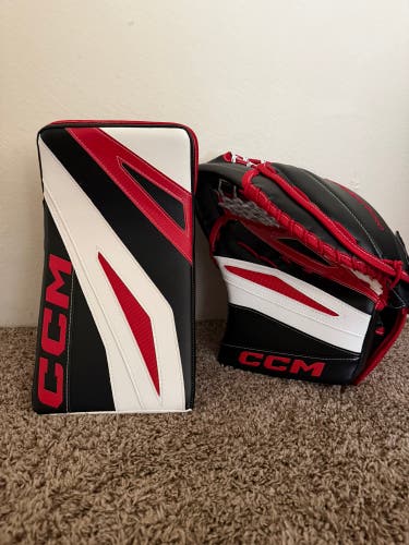 CCM EFlex 7 Glove & Blocker (New)